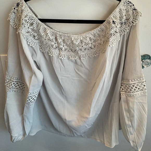 Elegant Lace Trim Women's Top - Light Khaki - Picture 5 of 5